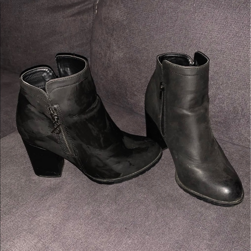 Women’s black booties